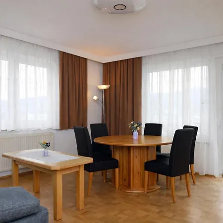 Seehaus Gori 公寓 *